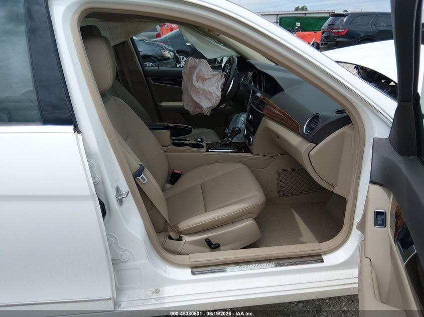 2013 Mercedes-benz C-klasse VIN WDDGF4HB9DR281183 IAAI salvage auction — FRONT END, Clear (Arkansas), sold $325 on 2026-07-30 (photo 5)