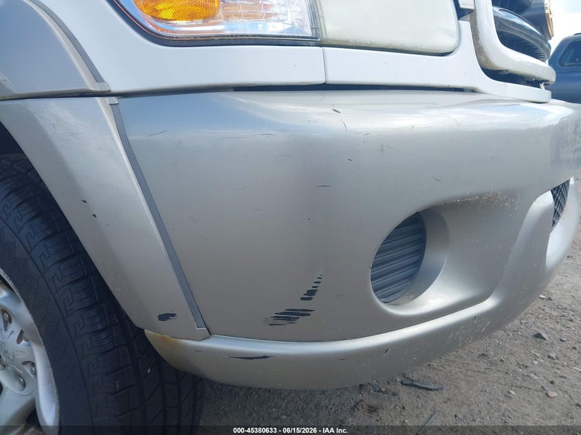 2001 Toyota Sequoia VIN 5TDBT44A91S047200 IAAI salvage auction — NORMAL WEAR, Clear (Massachusetts), sold $675 on 2026-07-10 (photo 6)