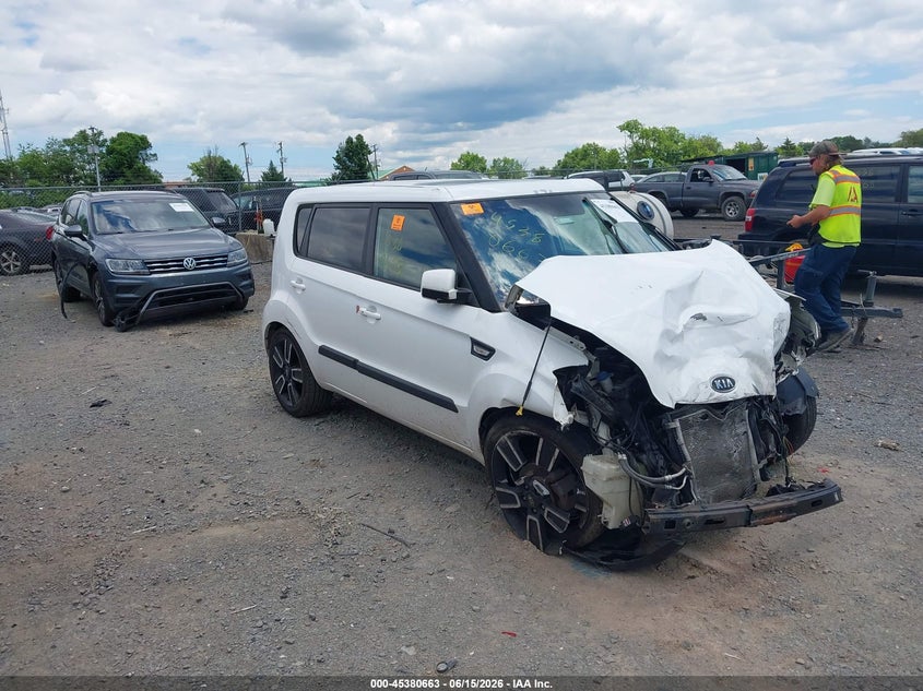 2011 Kia Soul VIN KNDJT2A26B7723689 IAAI salvage auction — BIO HAZARD, Clear (Virginia), sold $300 on 2026-07-28 (photo 1)