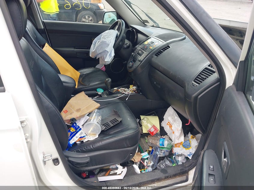 2011 Kia Soul VIN KNDJT2A26B7723689 IAAI salvage auction — BIO HAZARD, Clear (Virginia), sold $300 on 2026-07-28 (photo 5)