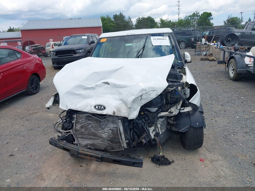 2011 Kia Soul VIN KNDJT2A26B7723689 IAAI salvage auction — BIO HAZARD, Clear (Virginia), sold $300 on 2026-07-28 (photo 6)