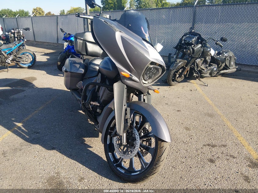 2016 Victory Magnum VIN 5VPUW36N1G3052932 IAAI salvage auction — FRONT END, Salvage (Idaho), sold $3,650 on 2026-07-14 (photo 1)