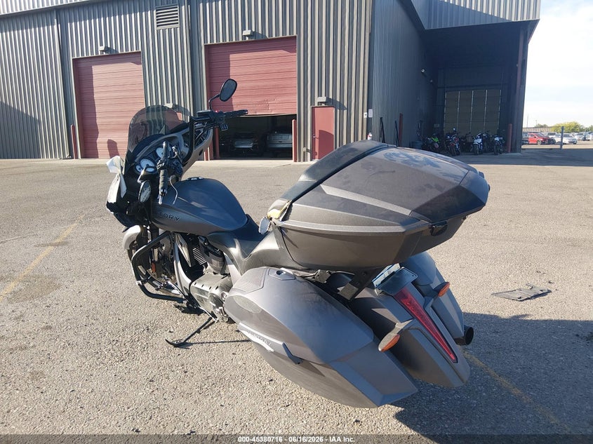 2016 Victory Magnum VIN 5VPUW36N1G3052932 IAAI salvage auction — FRONT END, Salvage (Idaho), sold $3,650 on 2026-07-14 (photo 3)