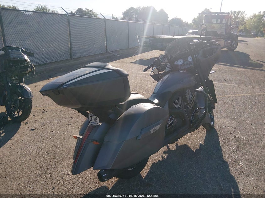 2016 Victory Magnum VIN 5VPUW36N1G3052932 IAAI salvage auction — FRONT END, Salvage (Idaho), sold $3,650 on 2026-07-14 (photo 4)