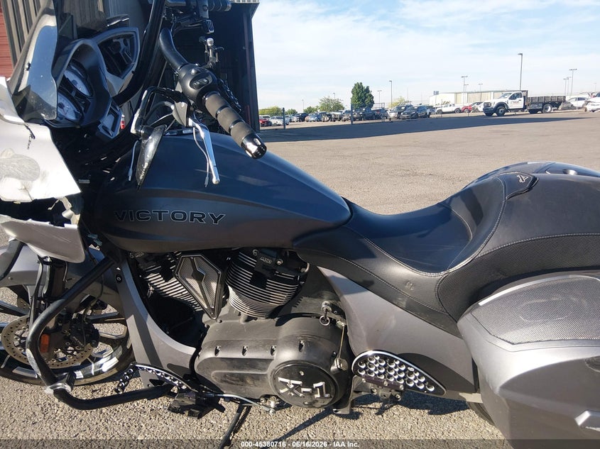 2016 Victory Magnum VIN 5VPUW36N1G3052932 IAAI salvage auction — FRONT END, Salvage (Idaho), sold $3,650 on 2026-07-14 (photo 9)