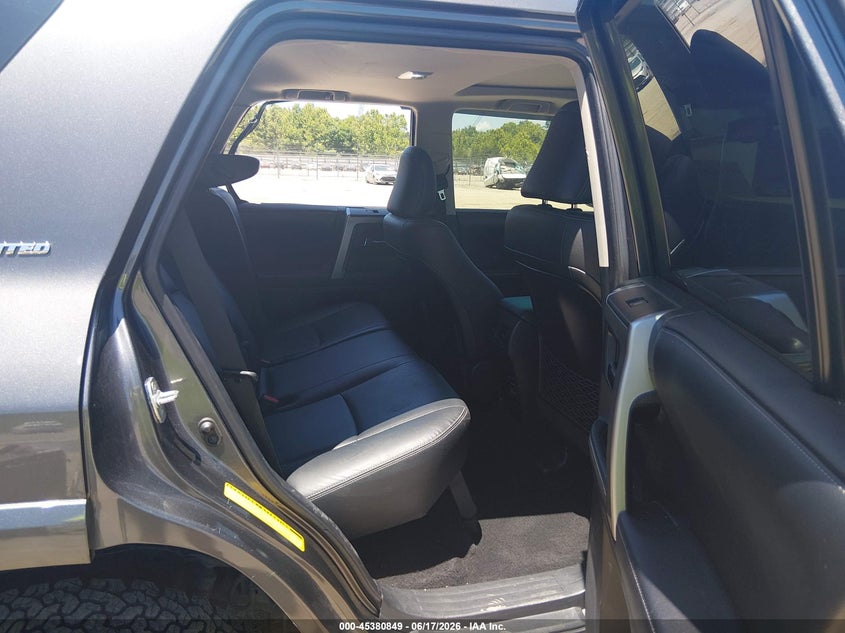 2018 Toyota 4runner VIN JTEBU5JR5J5540306 IAAI salvage auction — SIDE, Salvage (Tennessee), sold $15,200 on 2026-07-09 (photo 8)
