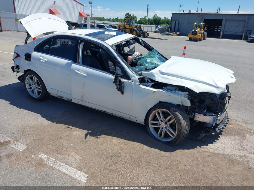 2013 Mercedes-benz C-klasse VIN WDDGF4HB9DA801364 IAAI salvage auction — ROLLOVER, Salvage (Indiana), sold $425 on 2026-07-17 (photo 1)