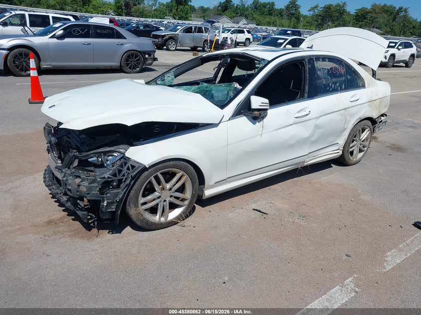 2013 Mercedes-benz C-klasse VIN WDDGF4HB9DA801364 IAAI salvage auction — ROLLOVER, Salvage (Indiana), sold $425 on 2026-07-17 (photo 2)