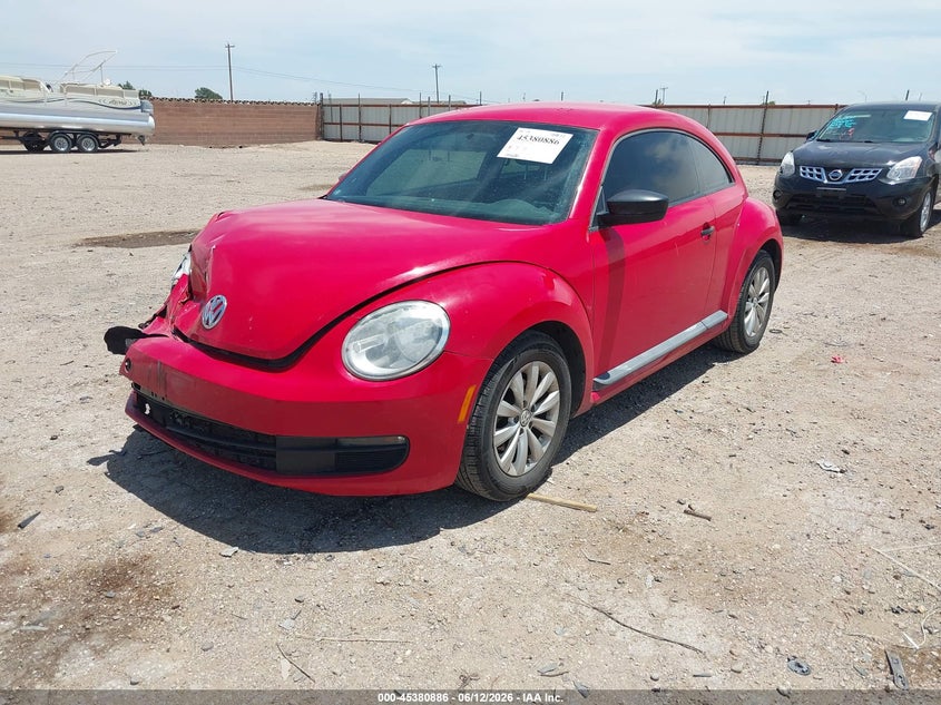 2014 Volkswagen Beetle VIN 3VWF17AT6EM652826 IAAI salvage auction — RIGHT FRONT, Salvage Title, sold $1,150 on 2026-08-10 (photo 2)