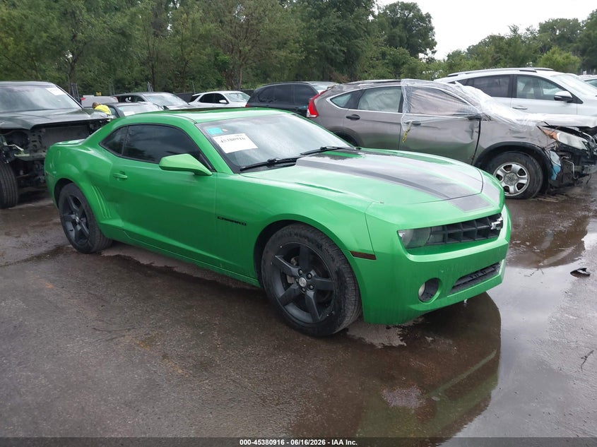 2010 Chevrolet Camaro VIN 2G1FB1EV5A9200189 IAAI salvage auction — SIDE, Salvage (Kansas), sold $1,300 on 2026-07-11 (photo 1)