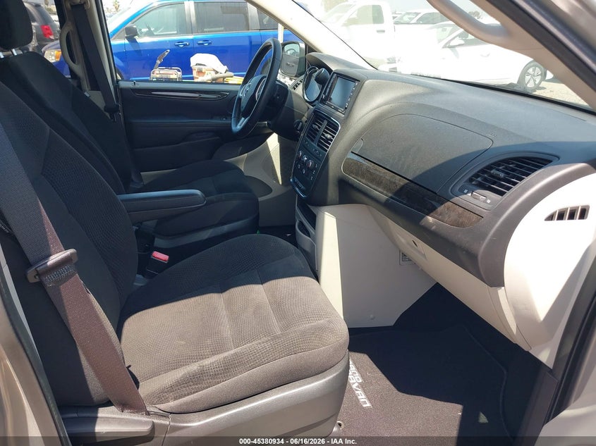 2017 Dodge Caravan VIN 2C4RDGBG9HR736533 IAAI salvage auction — NORMAL WEAR, SF97 (California), sold $8,600 on 2026-07-28 (photo 5)