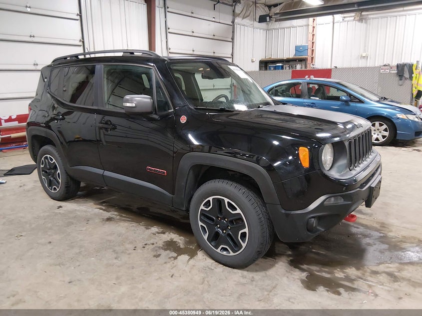 2016 Jeep Renegade VIN ZACCJBCT0GPD33671 IAAI salvage auction — HAIL, Salvage (Iowa), sold $2,225 on 2026-07-28 (photo 1)