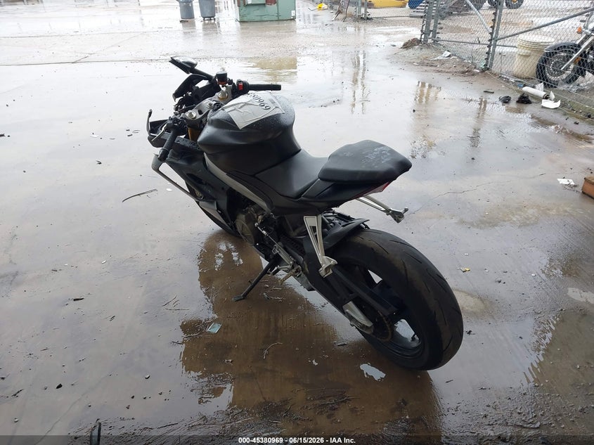 2025 Aprilia Rs VIN ZD4KSUG05SS003648 IAAI salvage auction — FRONT END, Salvage Title, sold $875 on 2026-07-29 (photo 3)