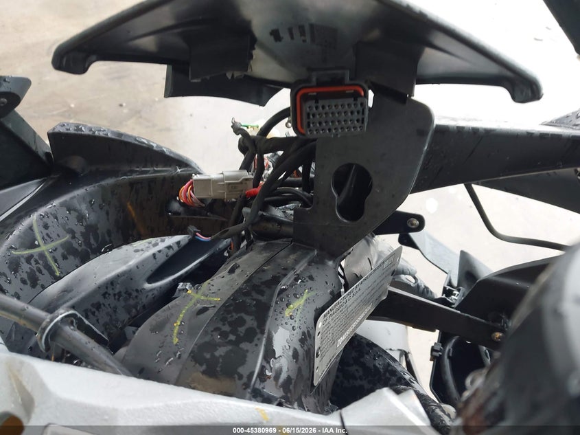 2025 Aprilia Rs VIN ZD4KSUG05SS003648 IAAI salvage auction — FRONT END, Salvage Title, sold $875 on 2026-07-29 (photo 7)