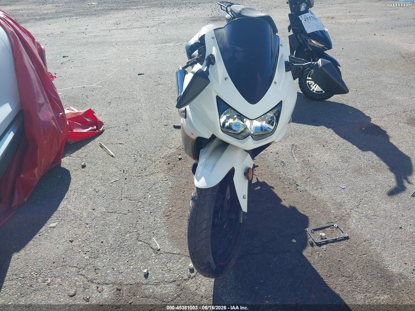 2011 Kawasaki Ninja VIN JKAEXMJ16BDA84401 IAAI salvage auction — SIDE, Mv-907A (New York), sold $50 on 2026-07-08 (photo 5)