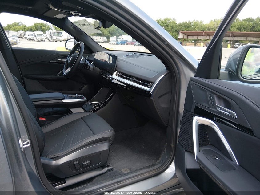 2026 BMW X2 VIN WBX63GM04T5401159 IAAI salvage auction — LEFT SIDE, Salvage Title, sold $30,150 on 2026-07-20 (photo 5)