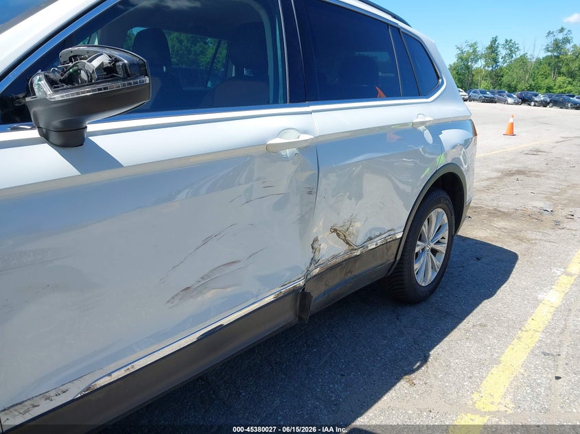 2018 Volkswagen Tiguan VIN 3VV2B7AXXJM173502 IAAI salvage auction — LEFT SIDE, Clear (Michigan), sold $5,250 on 2026-08-03 (photo 6)