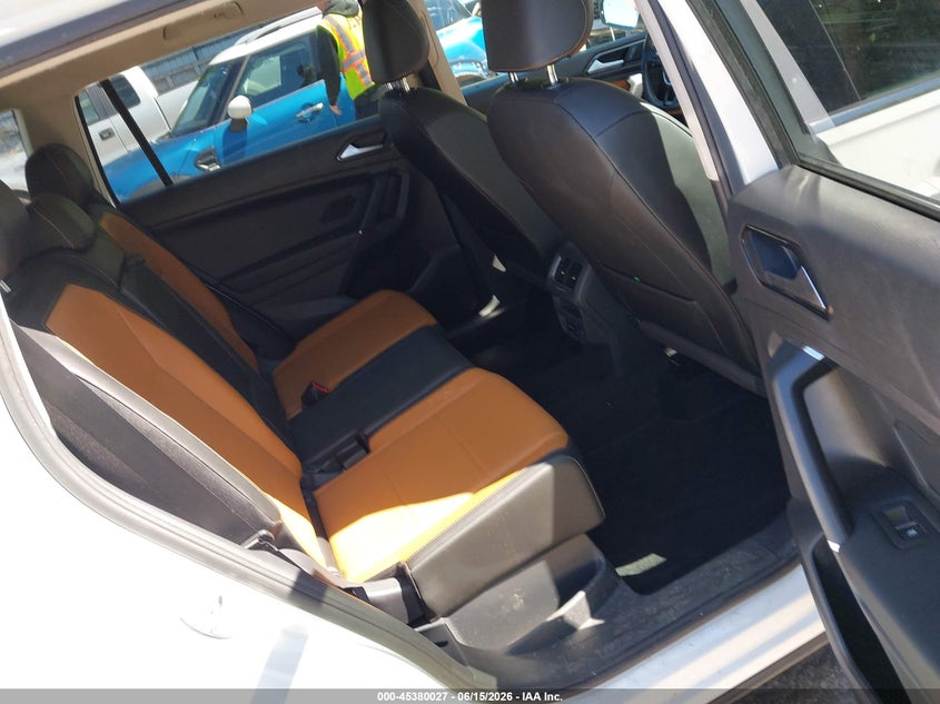 2018 Volkswagen Tiguan VIN 3VV2B7AXXJM173502 IAAI salvage auction — LEFT SIDE, Clear (Michigan), sold $5,250 on 2026-08-03 (photo 8)