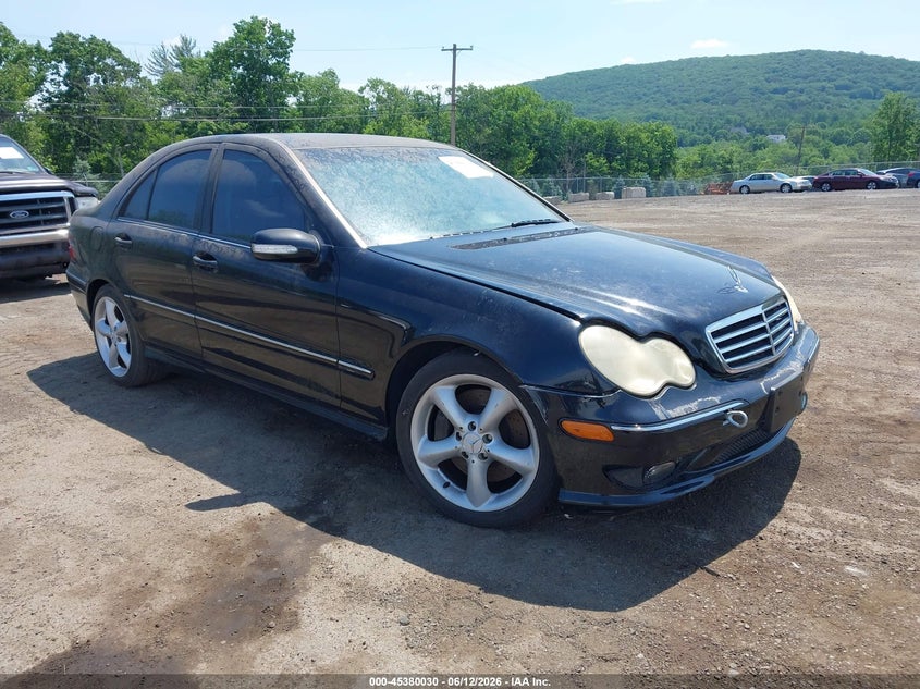 2005 Mercedes-benz C-klasse VIN WDBRF40J15A654298 IAAI salvage auction — NORMAL WEAR, Clear (Florida), sold $650 on 2026-07-23 (photo 1)
