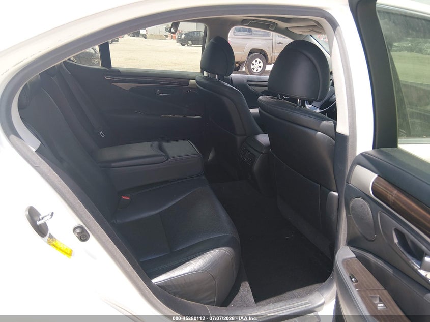2013 Lexus Ls VIN JTHBL5EF9D5124673 IAAI salvage auction — REAR END, Original (Texas), sold $7,025 on 2026-08-19 (photo 8)