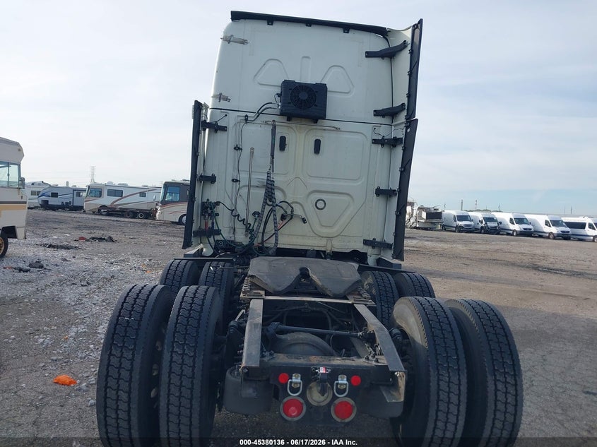 2022 Freightliner New cascadia 126 VIN 3AKJHHDR1NSNA7802 IAAI salvage auction — ROLLOVER, Salvage (Indiana), sold $27,250 on 2026-09-16 (photo 8)