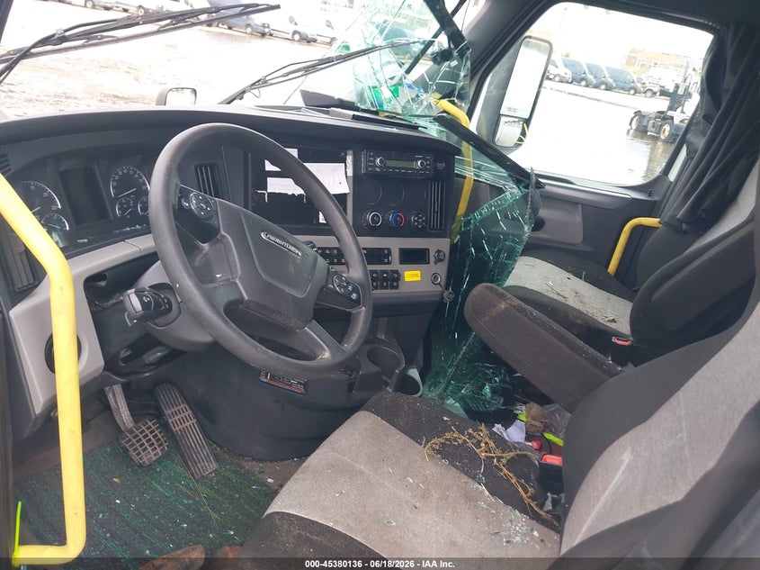2022 Freightliner New cascadia 126 VIN 3AKJHHDR1NSNA7802 IAAI salvage auction — ROLLOVER, Salvage (Indiana), sold $27,250 on 2026-09-16 (photo 5)