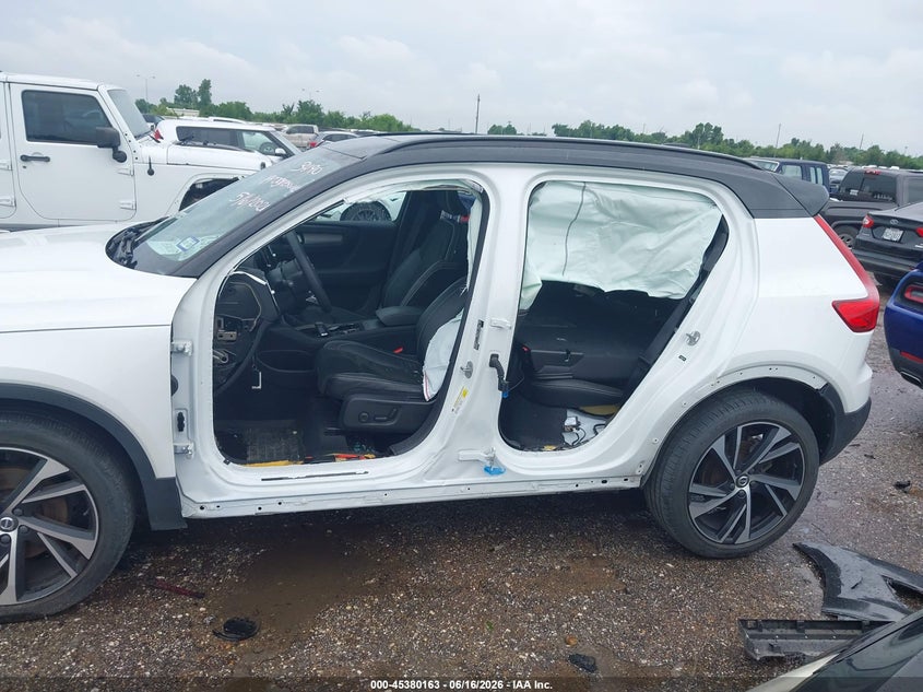 2022 Volvo Xc40 VIN YV4162UM4N2725637 IAAI salvage auction — LEFT SIDE, Original (Texas), sold $8,200 on 2026-07-29 (photo 6)