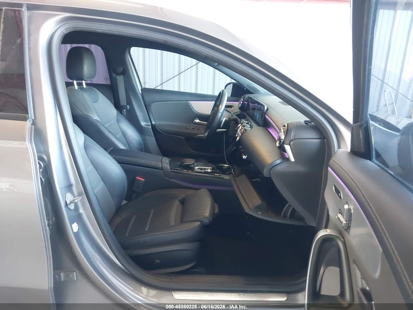 2019 Mercedes-benz A-klasse VIN WDD3G4EBXKW001222 IAAI salvage auction — RIGHT FRONT, Salvage Title, sold $8,300 on 2026-07-21 (photo 5)