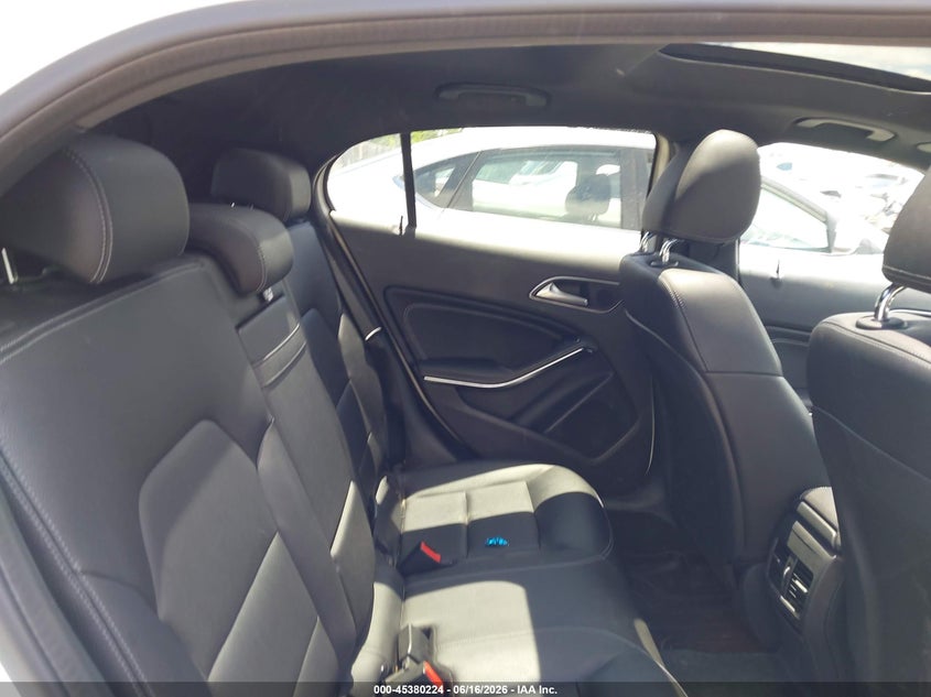2018 Mercedes-benz Gla-klasse VIN WDCTG4GB4JJ488513 IAAI salvage auction — SIDE, Salvage (Illinois), sold $6,600 on 2026-07-21 (photo 8)