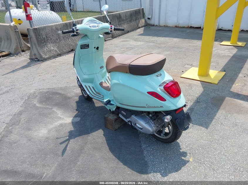 2023 Vespa - VIN ZAPM818G5P5908621 IAAI salvage auction — RIGHT FRONT, Salvage (North Carolina), sold $400 on 2026-07-16 (photo 3)