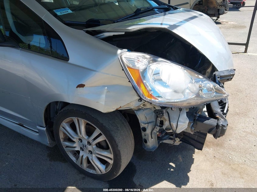 2011 Honda Fit VIN JHMGE8H54BC000839 IAAI salvage auction — FRONT END, Salvage (Connecticut), sold $950 on 2026-07-09 (photo 6)