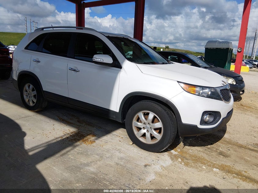 2013 Kia Sorento VIN 5XYKT3A69DG377821 IAAI salvage auction — NORMAL WEAR, Clear (Florida), sold $950 on 2026-07-14 (photo 1)