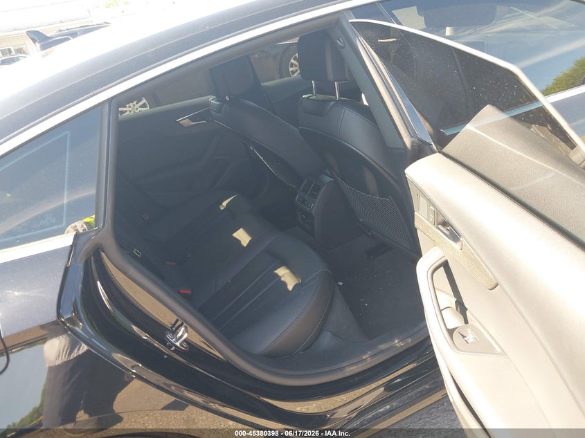 2019 Audi A5 VIN WAUBNCF58KA037239 IAAI salvage auction — SIDE, Salvage (Connecticut), sold $7,450 on 2026-07-16 (photo 8)