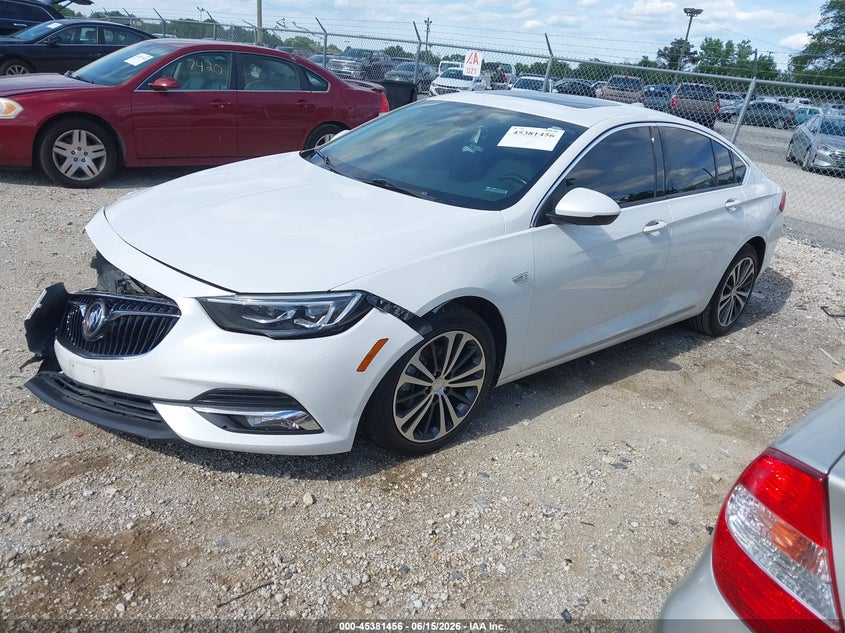 2018 Buick Regal VIN W04GP6SX5J1065780 IAAI salvage auction — RIGHT FRONT, Salvage (Illinois), sold $1,000 on 2026-07-28 (photo 2)