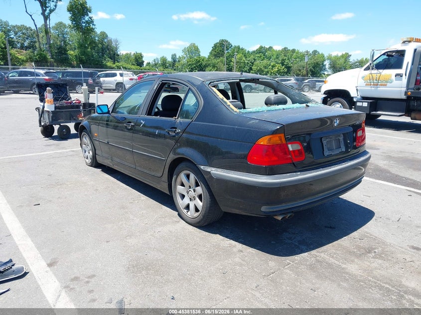 1999 BMW 3 series VIN WBAAM3334XFP62347 IAAI salvage auction — STORM DAMAGE, Salvage (North Carolina), sold $425 on 2026-07-16 (photo 3)