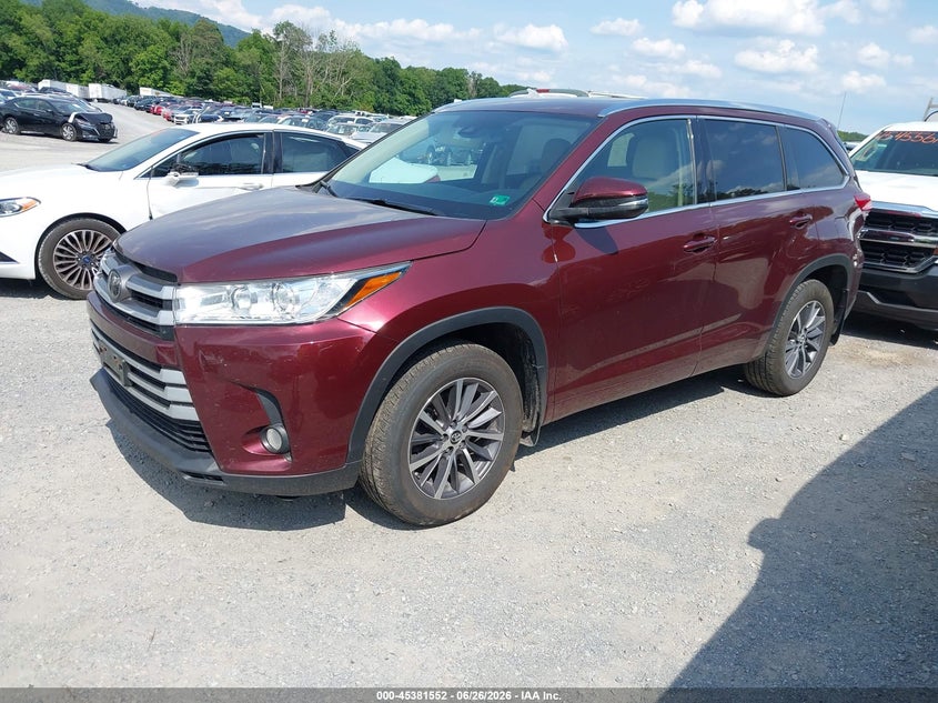 2018 Toyota Highlander VIN 5TDJZRFH4JS882610 IAAI salvage auction — RIGHT SIDE, Salvage (Virginia), sold $8,100 on 2026-07-21 (photo 2)