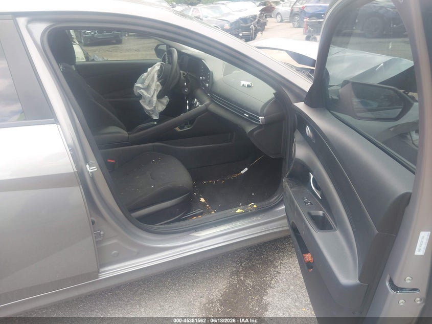 2025 Hyundai Elantra VIN KMHLL4DG3SU011083 IAAI salvage auction — FRONT END, Salvage Title, sold $4,400 on 2026-07-17 (photo 5)