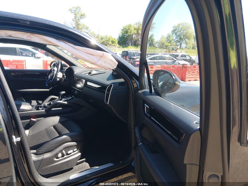 2021 Porsche Cayenne VIN WP1AA2AY2MDA00242 IAAI salvage auction — LEFT SIDE, Wait Title, sold $18,100 on 2026-09-11 (photo 5)