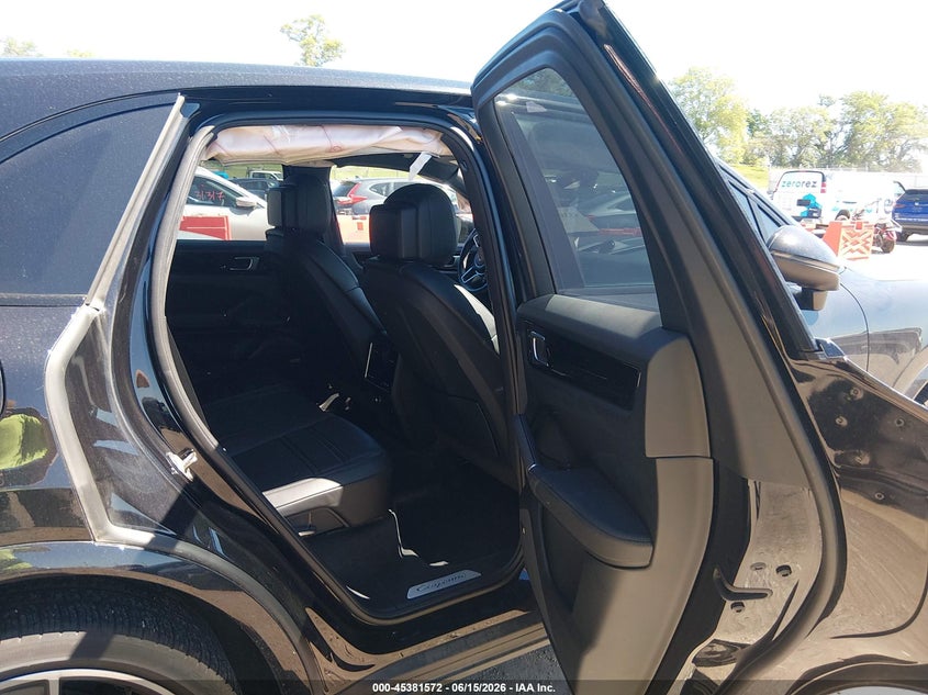 2021 Porsche Cayenne VIN WP1AA2AY2MDA00242 IAAI salvage auction — LEFT SIDE, Wait Title, sold $18,100 on 2026-09-11 (photo 8)