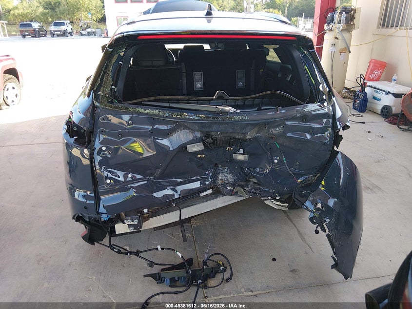 2025 Toyota Crown signia VIN JTDACAAJ6S3013765 IAAI salvage auction — REAR END, Salvage Title, sold $10,900 on 2026-07-28 (photo 6)