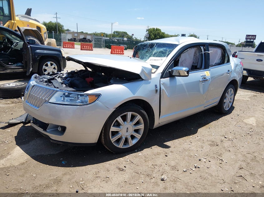 2012 Lincoln Mkz VIN 3LNHL2GC6CR835610 IAAI salvage auction — RIGHT FRONT, Salvage (Kansas), sold $225 on 2026-07-31 (photo 2)