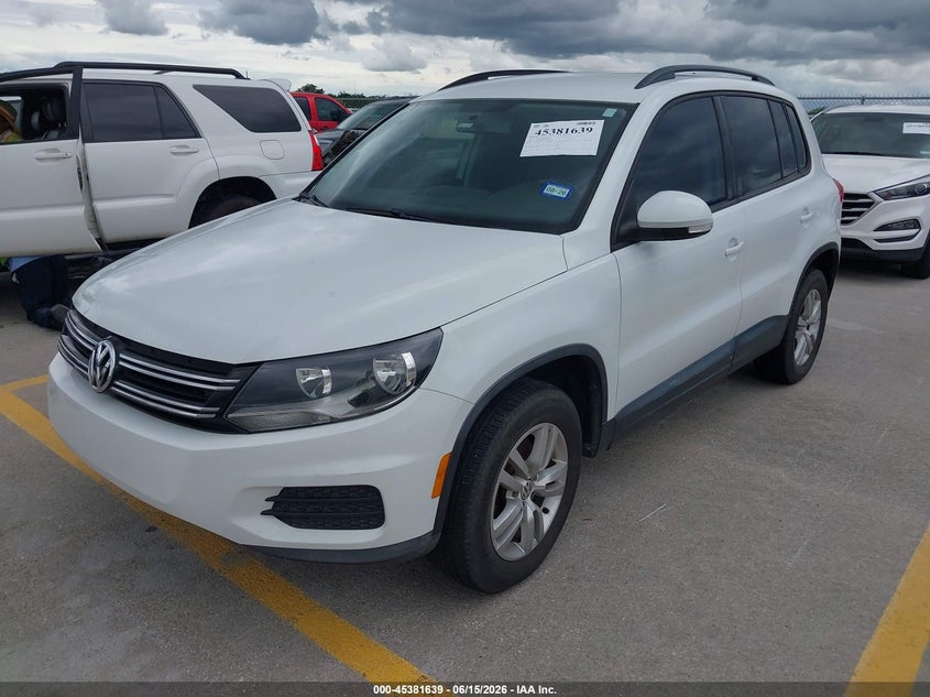 2015 Volkswagen Tiguan VIN WVGBV7AX4FW585617 IAAI salvage auction — NORMAL WEAR, Clear (Texas), sold $1,800 on 2026-07-16 (photo 2)
