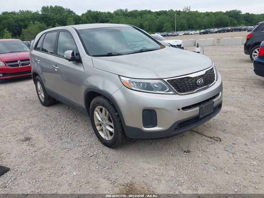 2015 Kia Sorento VIN 5XYKTCA68FG557505 IAAI salvage auction — NORMAL WEAR, Original (Ohio), sold $700 on 2026-07-08 (photo 1)