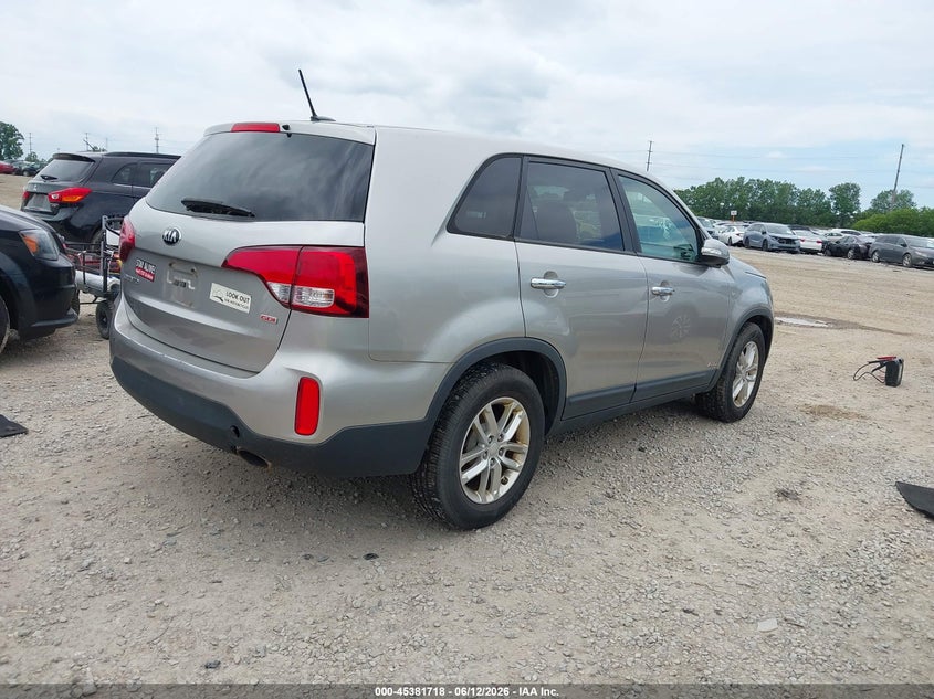 2015 Kia Sorento VIN 5XYKTCA68FG557505 IAAI salvage auction — NORMAL WEAR, Original (Ohio), sold $700 on 2026-07-08 (photo 4)
