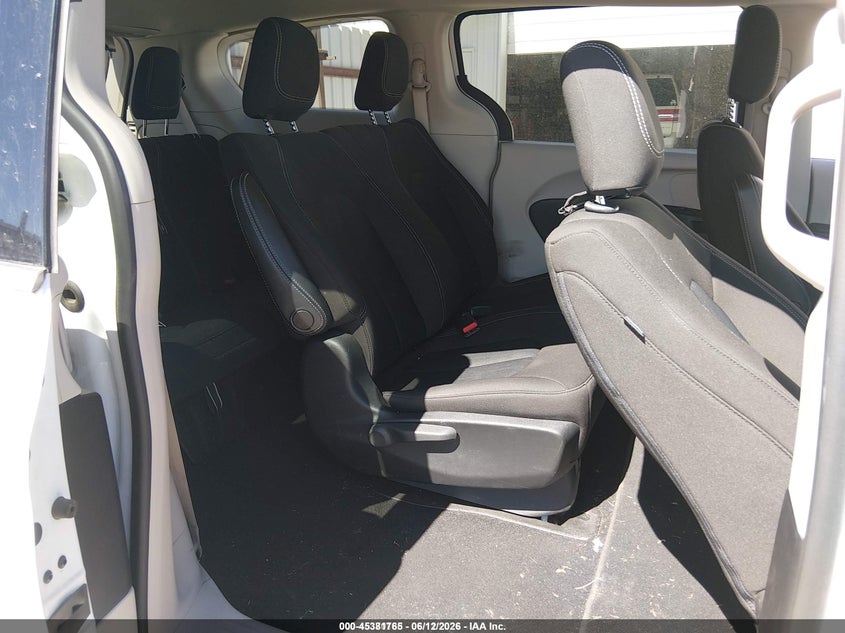 2021 Chrysler Voyager VIN 2C4RC1AG7MR558438 IAAI salvage auction — NORMAL WEAR, Sf97 (Colorado), sold $10,300 on 2026-08-05 (photo 8)