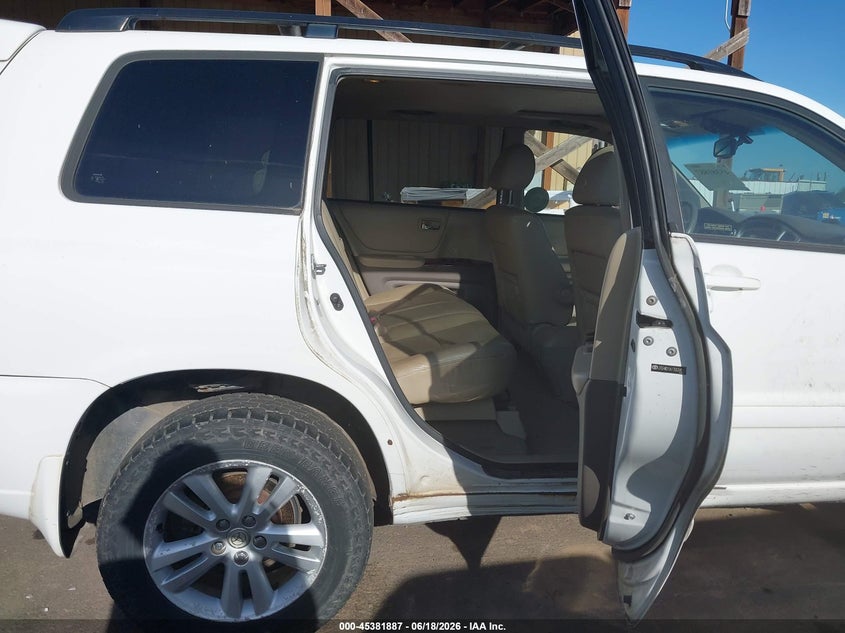 2007 Toyota Highlander hybrid VIN JTEHW21A170034572 IAAI salvage auction — NORMAL WEAR, Clear (Washington), sold $425 on 2026-07-21 (photo 8)