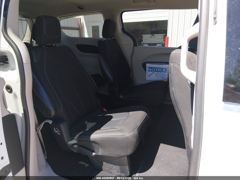 2022 Chrysler Voyager VIN 2C4RC1CG6NR127829 IAAI salvage auction — NORMAL WEAR, Sf97 (Colorado), sold $8,525 on 2026-08-05 (photo 8)