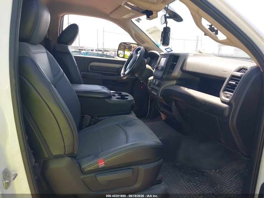 2020 Ram 2500 VIN 3C7WR4AJ1LG302592 IAAI salvage auction — RIGHT SIDE, Enterprise Vehicles Clear Only (Texas), sold $8,600 on 2026-07-06 (photo 1)