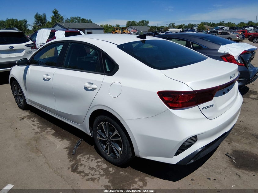 2024 Kia Forte VIN 3KPF24AD9RE786253 IAAI salvage auction — HAIL, Salvage Title, sold $5,100 on 2026-07-17 (photo 3)