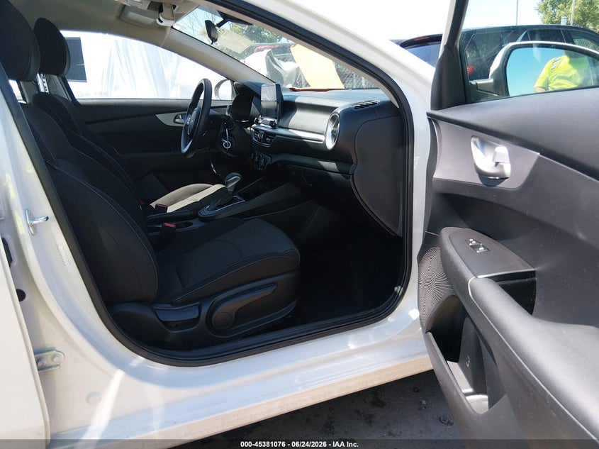 2024 Kia Forte VIN 3KPF24AD9RE786253 IAAI salvage auction — HAIL, Salvage Title, sold $5,100 on 2026-07-17 (photo 5)